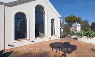 En venta: Villa Grande de Lujo Moderna cerca de playa en Marbella 4