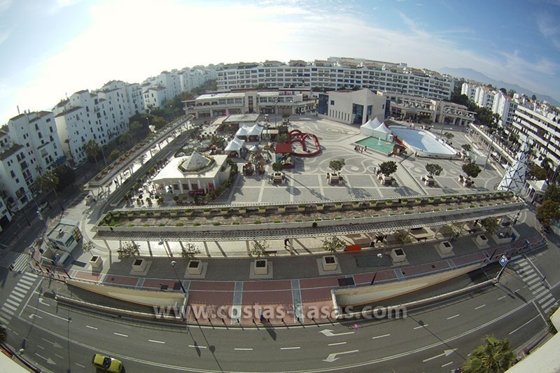 En venta: Apartamento en el centro de Puerto Banús - Marbella