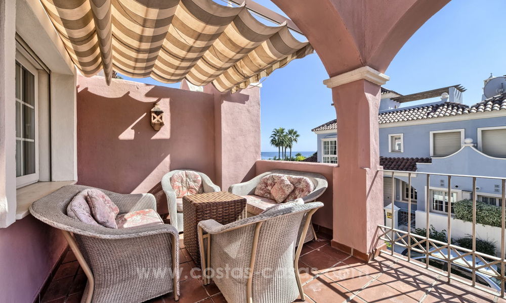 Villa junto a la playa de lujo en venta en San Pedro, Marbella 22174