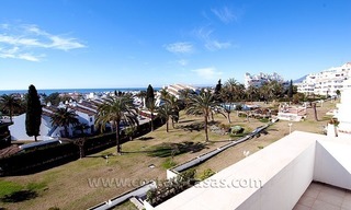 En venta: Apartamento cerca de Puerto Banús, Nueva Andalucía, Marbella 0