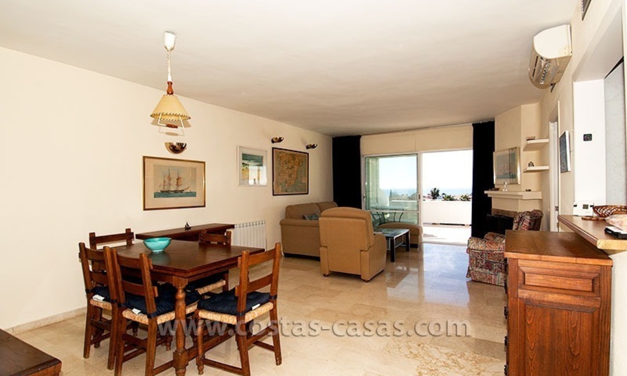 En venta: Apartamento cerca de Puerto Banús, Nueva Andalucía, Marbella 5