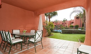 Apartamento en primera linea de playa en venta en el complejo exclusivo, Nueva Milla de Oro, Marbella - Estepona 2