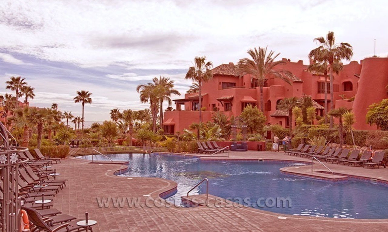 Apartamento en primera linea de playa en venta en el complejo exclusivo, Nueva Milla de Oro, Marbella - Estepona 6