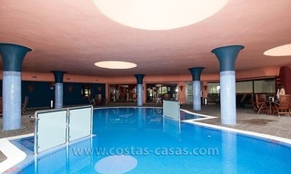 Apartamento en primera linea de playa en venta en el complejo exclusivo, Nueva Milla de Oro, Marbella - Estepona 18