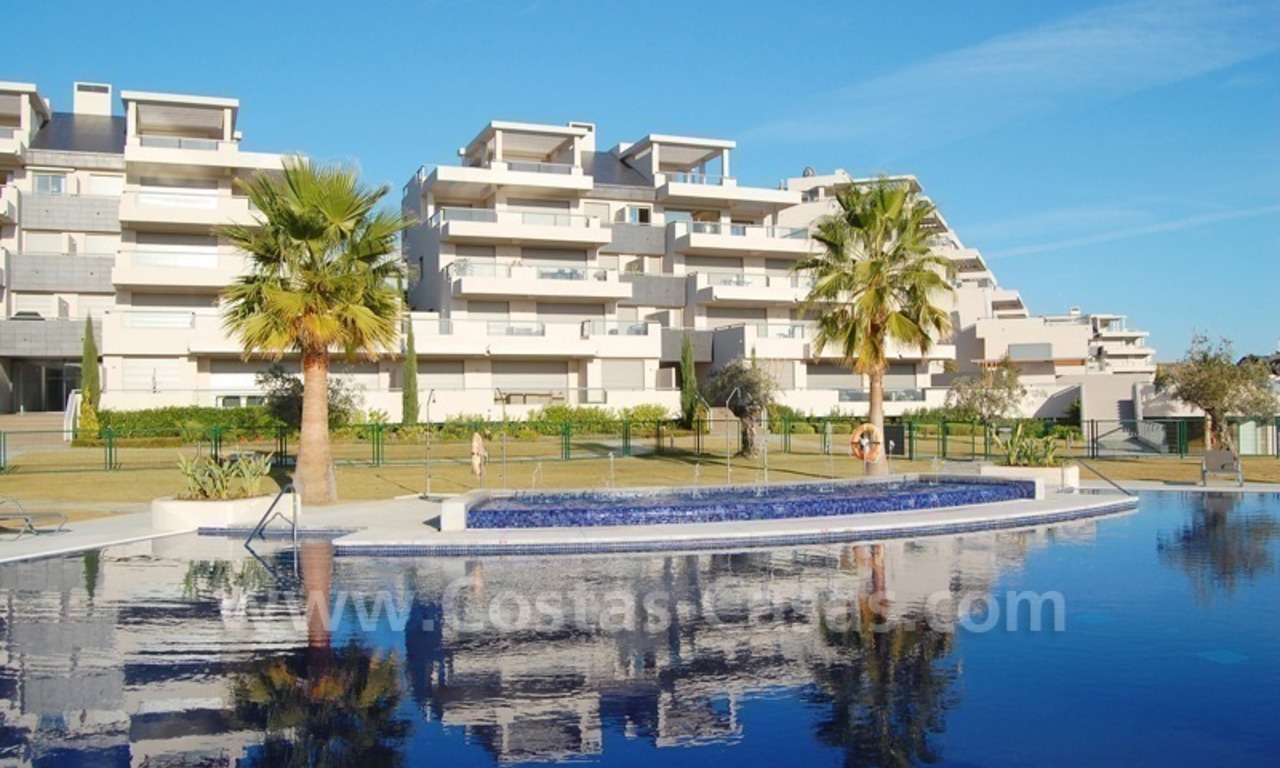 Apartmento moderno de lujo en complejo de Golf para alquiler de corta temporada, Marbella - Benahavis 18