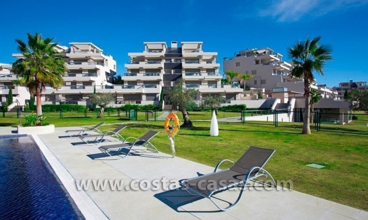 Apartmento moderno de lujo en complejo de Golf para alquiler de corta temporada, Marbella - Benahavis 23