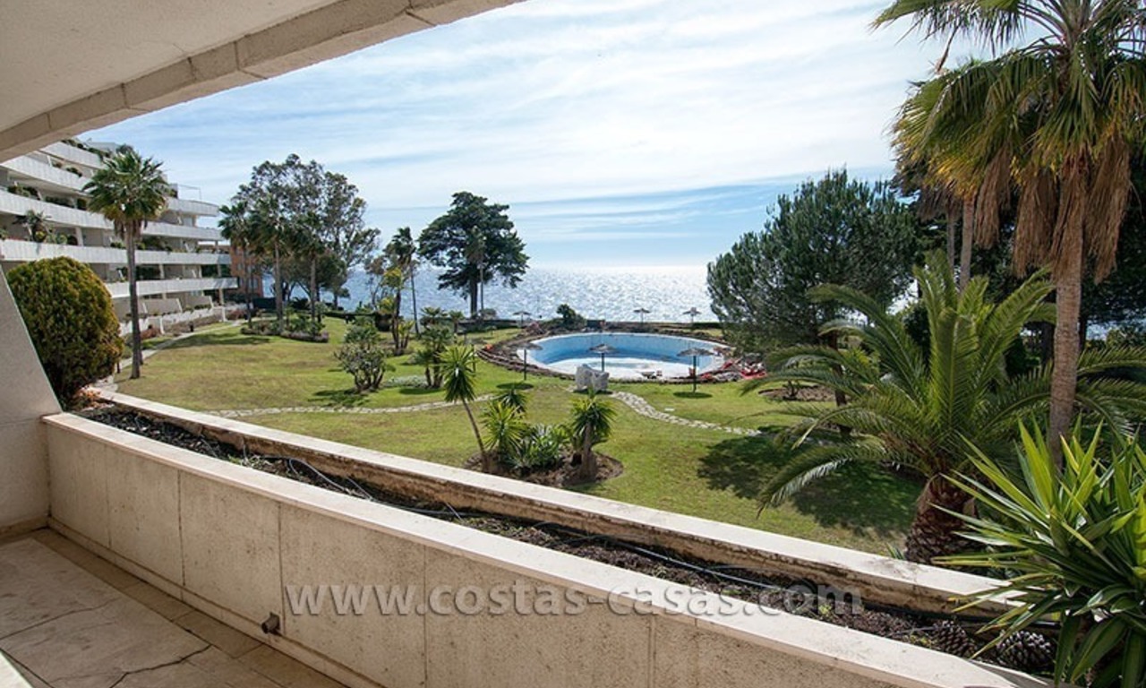 En venta: Apartamento de Playa, Nueva Milla de Oro, Marbella - Estepona 3