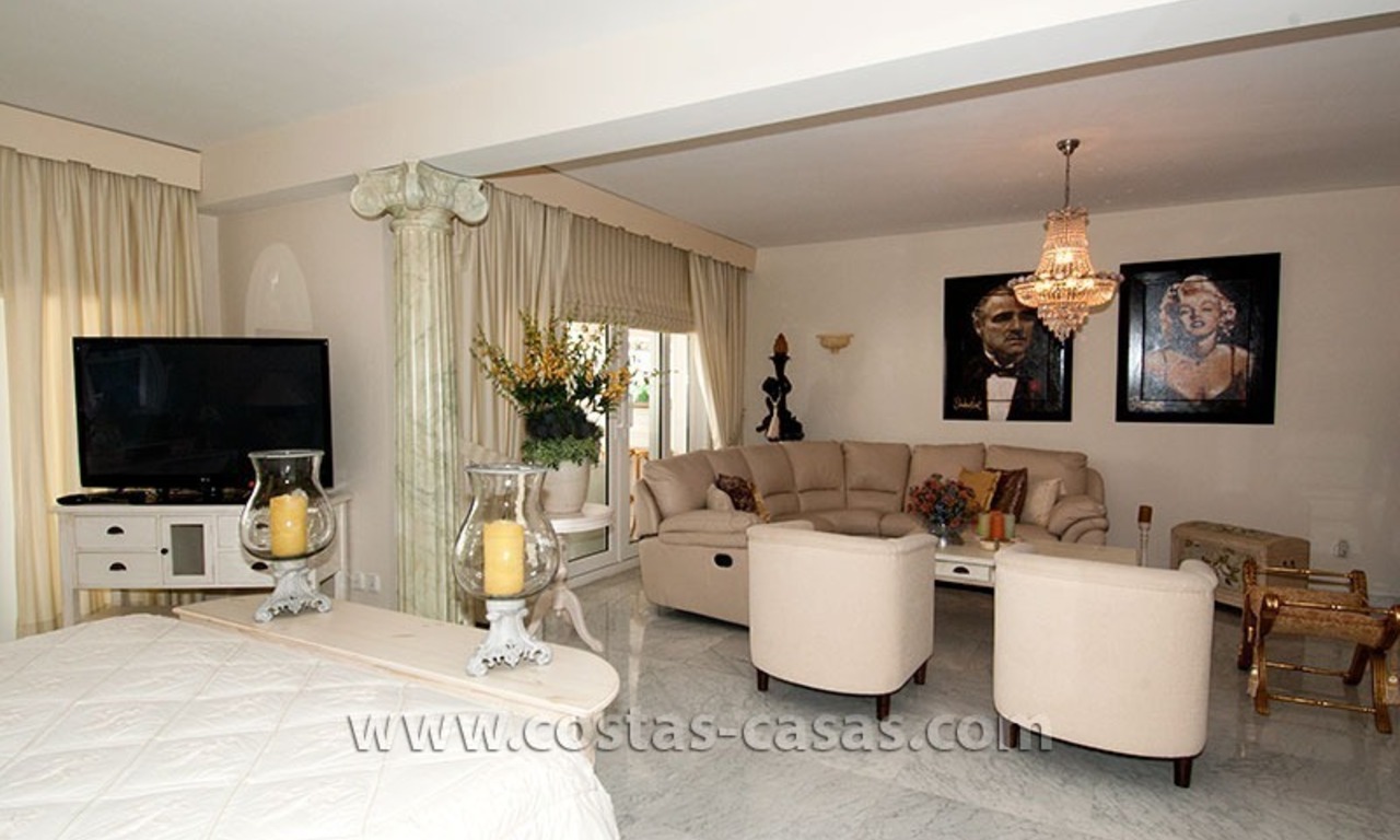 En venta: Exclusivo Apartamento en Playas del Duque - Primera Linea de Playa en Puerto Banús, Marbella 16