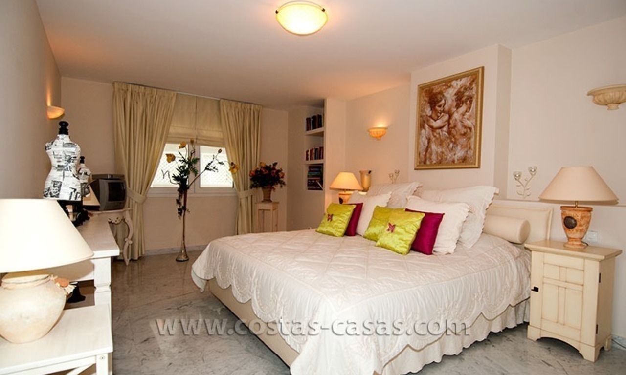 En venta: Exclusivo Apartamento en Playas del Duque - Primera Linea de Playa en Puerto Banús, Marbella 18