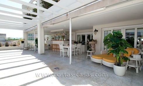 En venta: Exclusivo Apartamento en Playas del Duque - Primera Linea de Playa en Puerto Banús, Marbella 