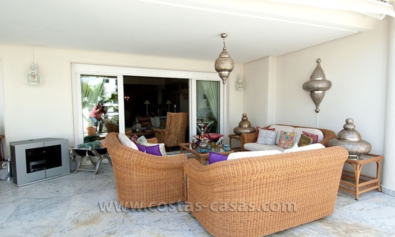 En venta: Apartamento en Playas del Duque - Primera Linea de Playa en Puerto Banús, Marbella 5