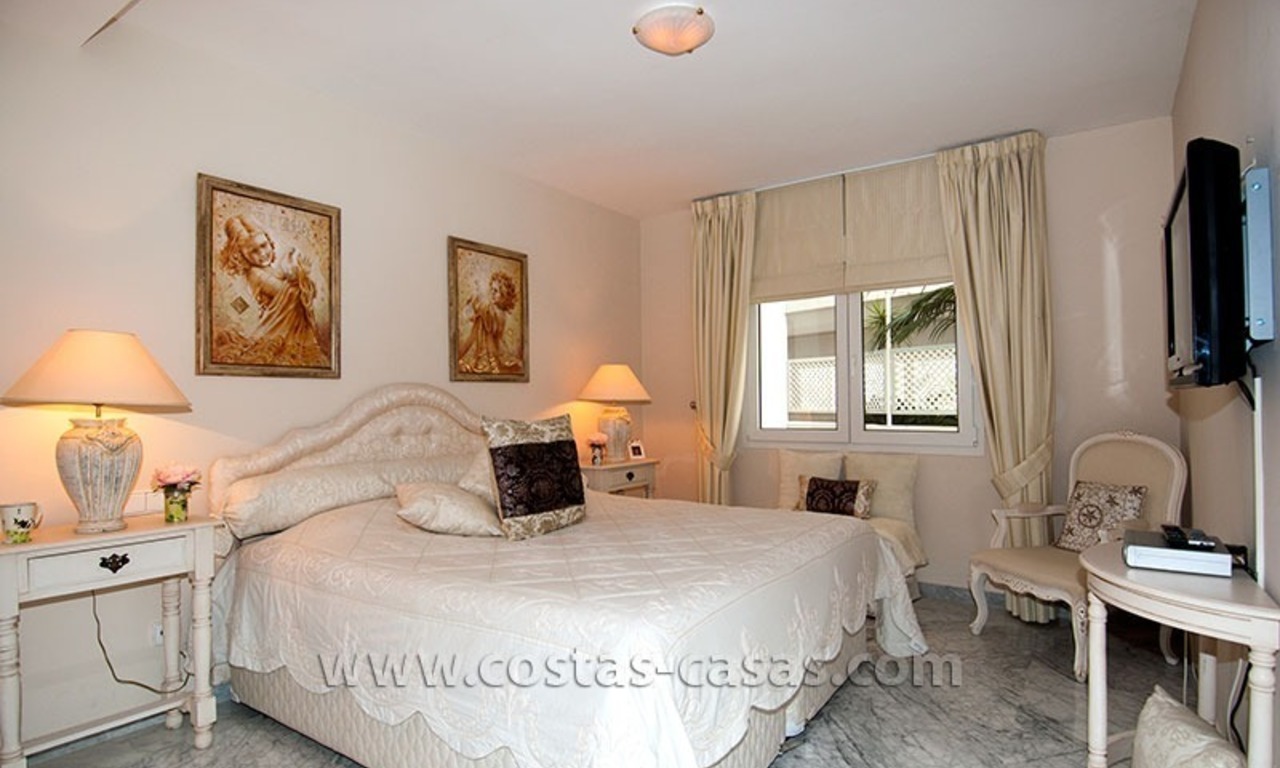 En venta: Apartamento en Playas del Duque - Primera Linea de Playa en Puerto Banús, Marbella 19