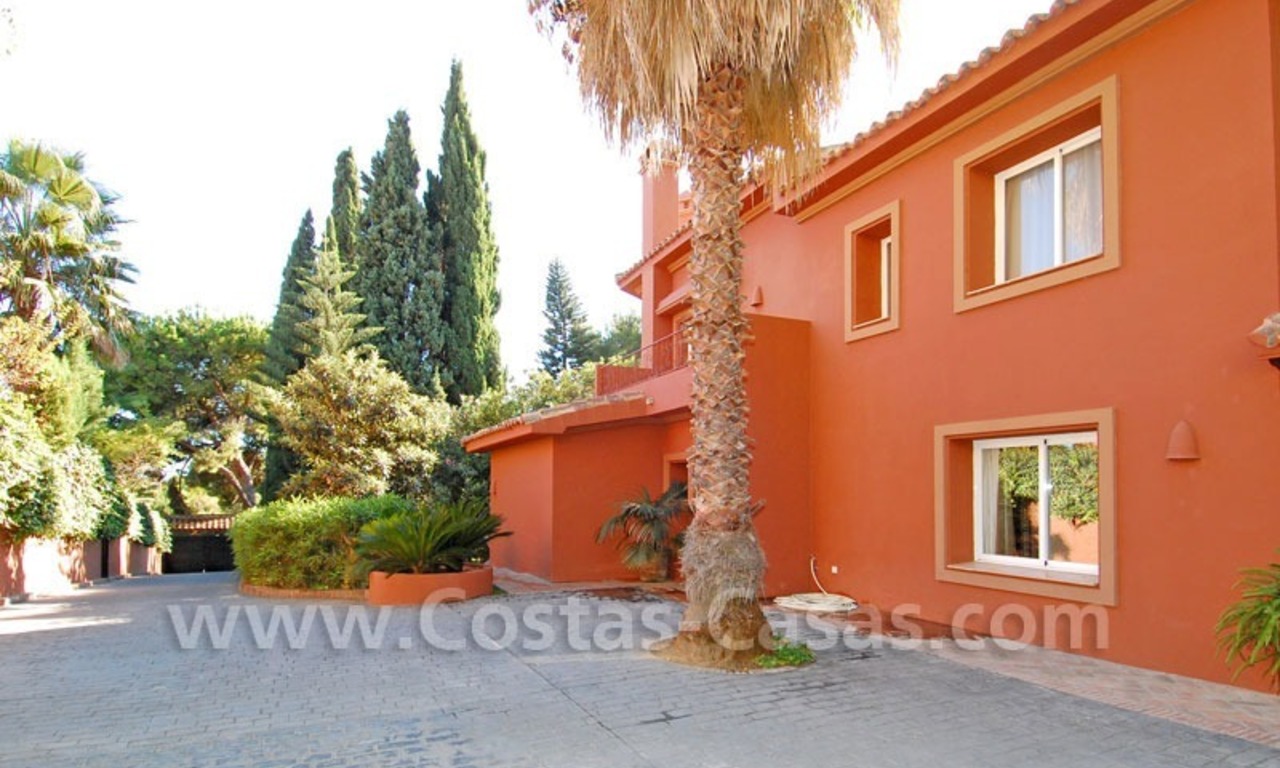 Villa rústica en alquiler en la Milla de Oro en Marbella 10