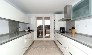 En venta: Nuevos apartamentos y áticos de lujo, Nueva Andalucía, Marbella 17