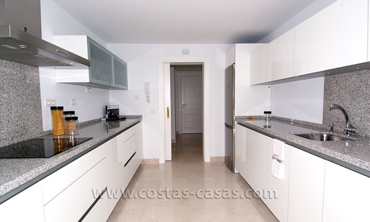 En venta: Nuevos apartamentos y áticos de lujo, Nueva Andalucía, Marbella 18