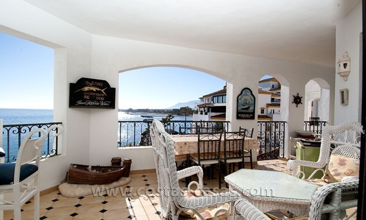 En venta: Apartamento cerca de playa en Puerto Banús, Marbella 5
