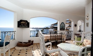 En venta: Apartamento cerca de playa en Puerto Banús, Marbella 5