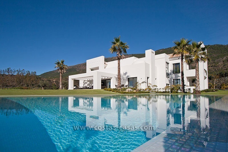 En Venta: Nueva Villa de estilo moderno en La Zagaleta entre Benahavís y Marbella