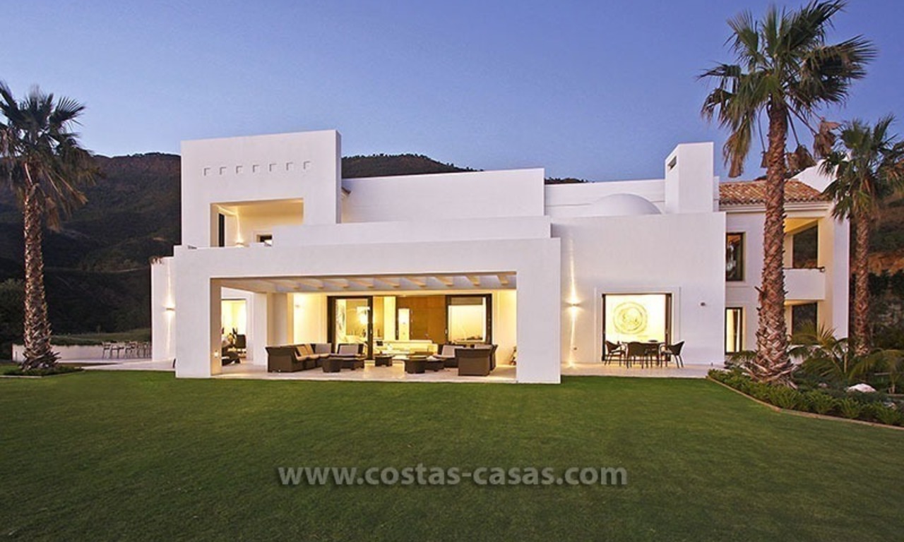 En Venta: Nueva Villa de estilo moderno en La Zagaleta entre Benahavís y Marbella 2