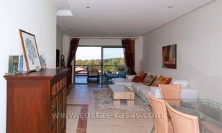Oportunidad! Apartamento de lujo en venta, con vistas al mar, primera linea de golf en Marbella - Benahavis 5