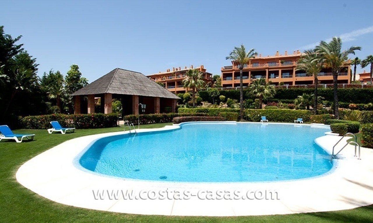 Oportunidad! Apartamento de lujo en venta, con vistas al mar, primera linea de golf en Marbella - Benahavis 13