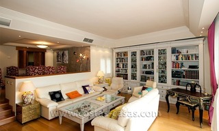 En venta: Casa amplia con acceso a la playa privada, Nueva Milla de Oro, Marbella - Estepona 6