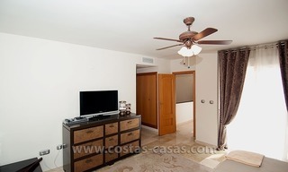 En Venta: Apartamento duplex en Marbella Este, cerca de golf, playas, servicios 11
