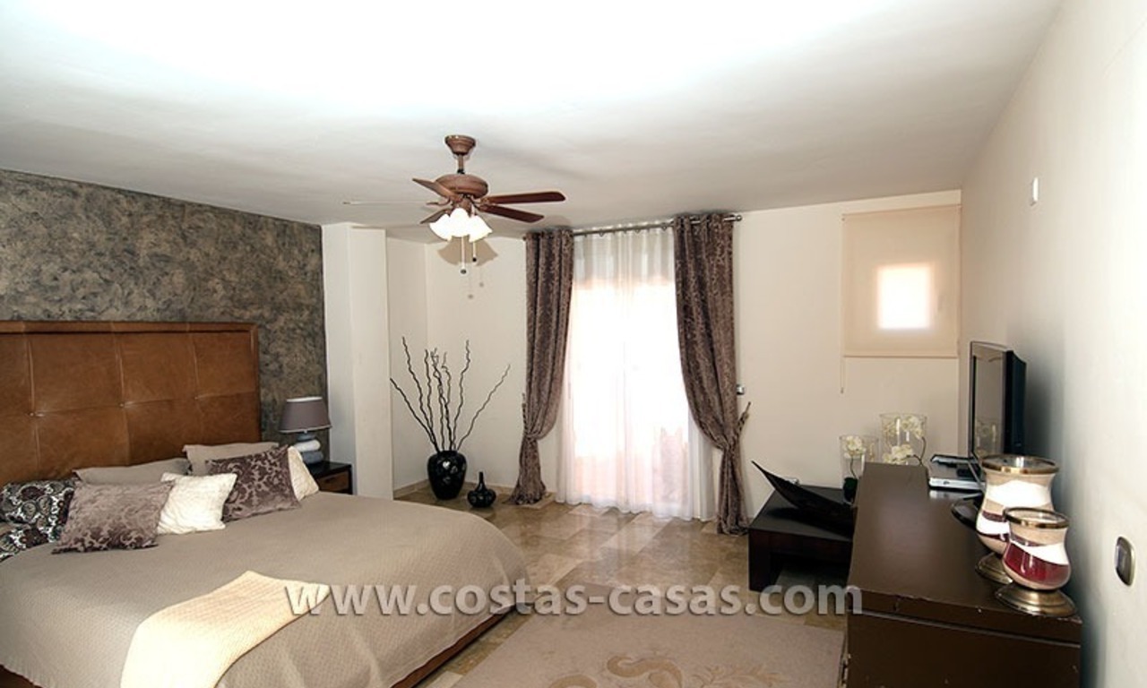 En Venta: Apartamento duplex en Marbella Este, cerca de golf, playas, servicios 12
