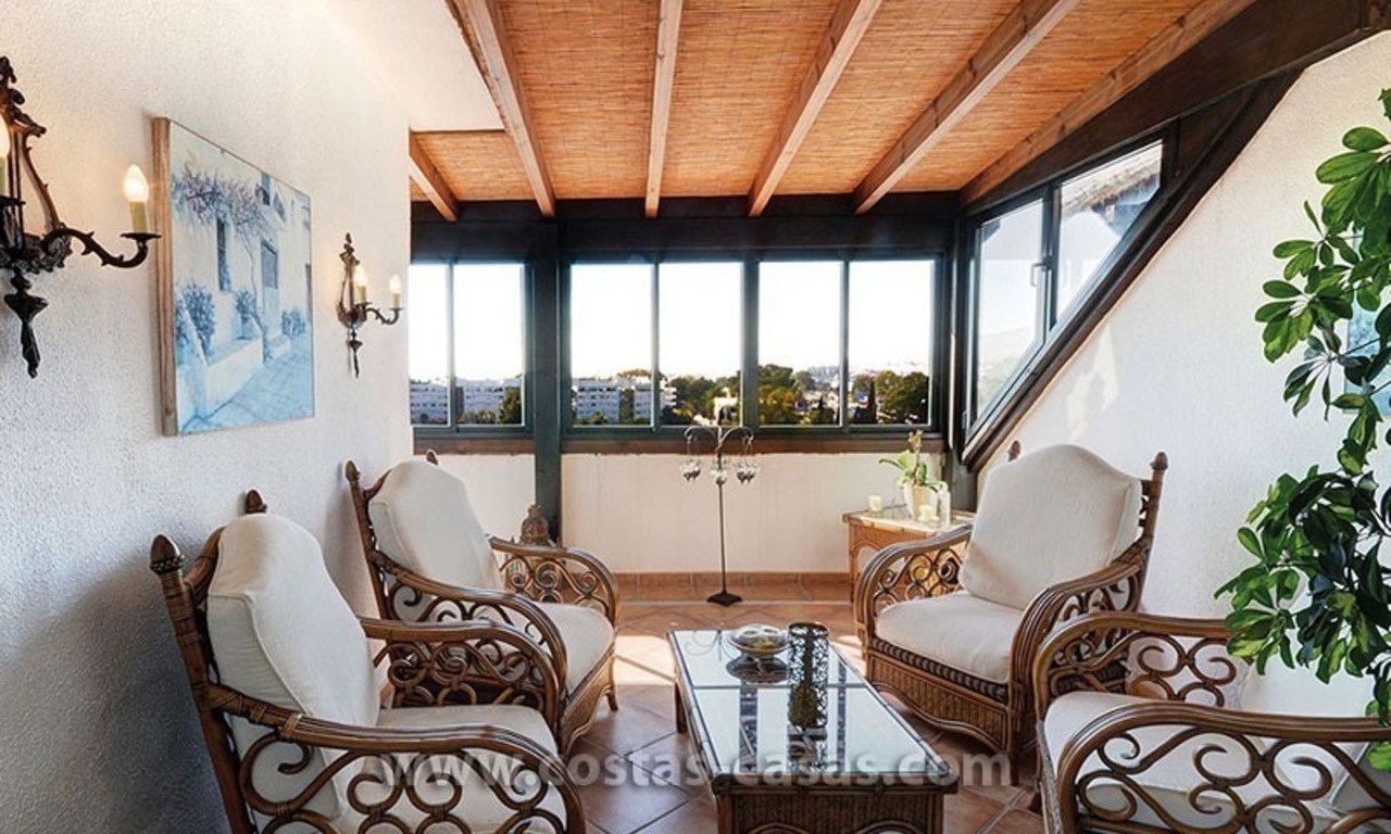 En venta: Apartamento atico al lado de playa y centro de Puerto Banús, Marbella 13