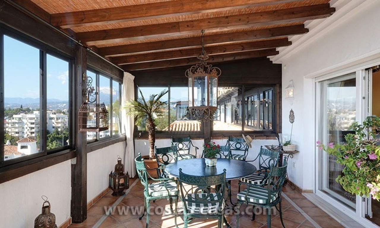 En venta: Apartamento atico al lado de playa y centro de Puerto Banús, Marbella 17