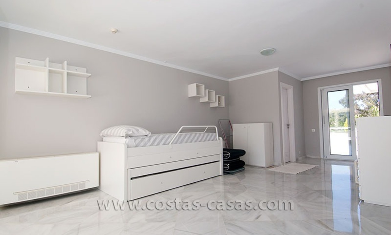 En venta: Moderno Apartamento de golf en prestigiosa parte de Marbella 19