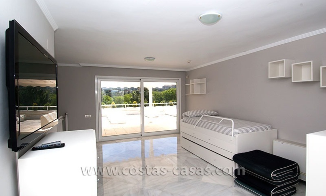 En venta: Moderno Apartamento de golf en prestigiosa parte de Marbella 20