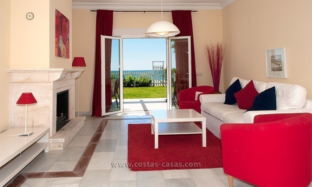 Casa adosada frente al mar, en primera línea de playa en alquiler vacacional, Nueva Milla de Oro, Marbella - Estepona 6