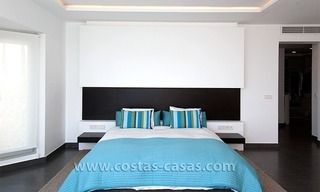 En venta: Villa moderna de lujo, exclusiva zona, Milla de Oro - Marbella 16