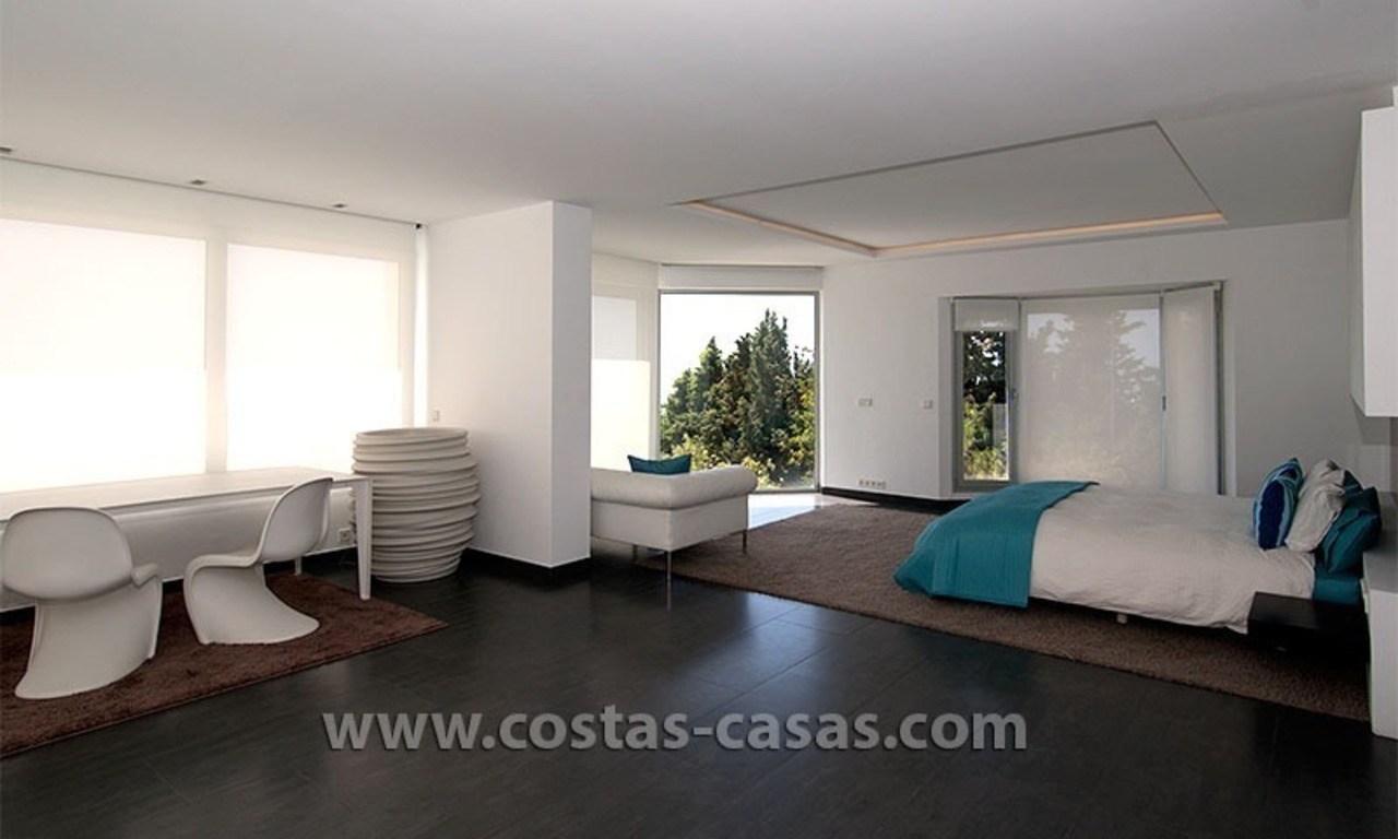 En venta: Villa moderna de lujo, exclusiva zona, Milla de Oro - Marbella 19