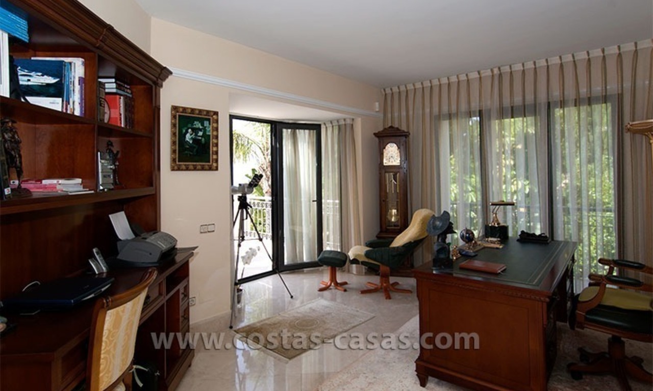 En venta: Villa de lujo en estilo Mediterraneo, Milla de Oro - Marbella 27