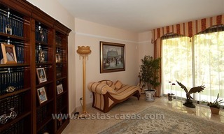 En venta: Villa de lujo en estilo Mediterraneo, Milla de Oro - Marbella 40