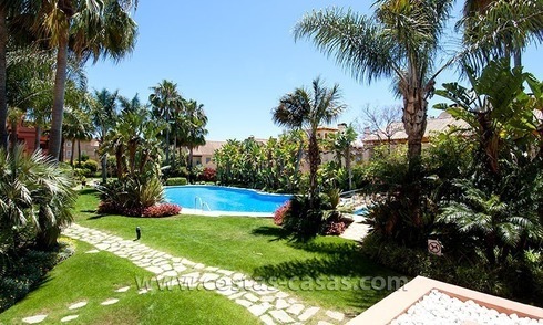 En venta: Apartamento al lado de playa, Puerto Banús, Marbella 