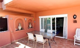 En venta: Apartamento al lado de playa, Puerto Banús, Marbella 1