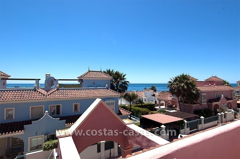 En Venta: Villa en la Playa de Puerto Banús, cerca de San Pedro de Alcántara, Marbella