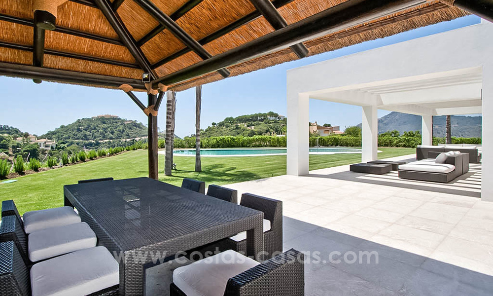 Villa de estilo contemporáneo en venta en La Zagaleta entre Benahavís y Marbella 22730