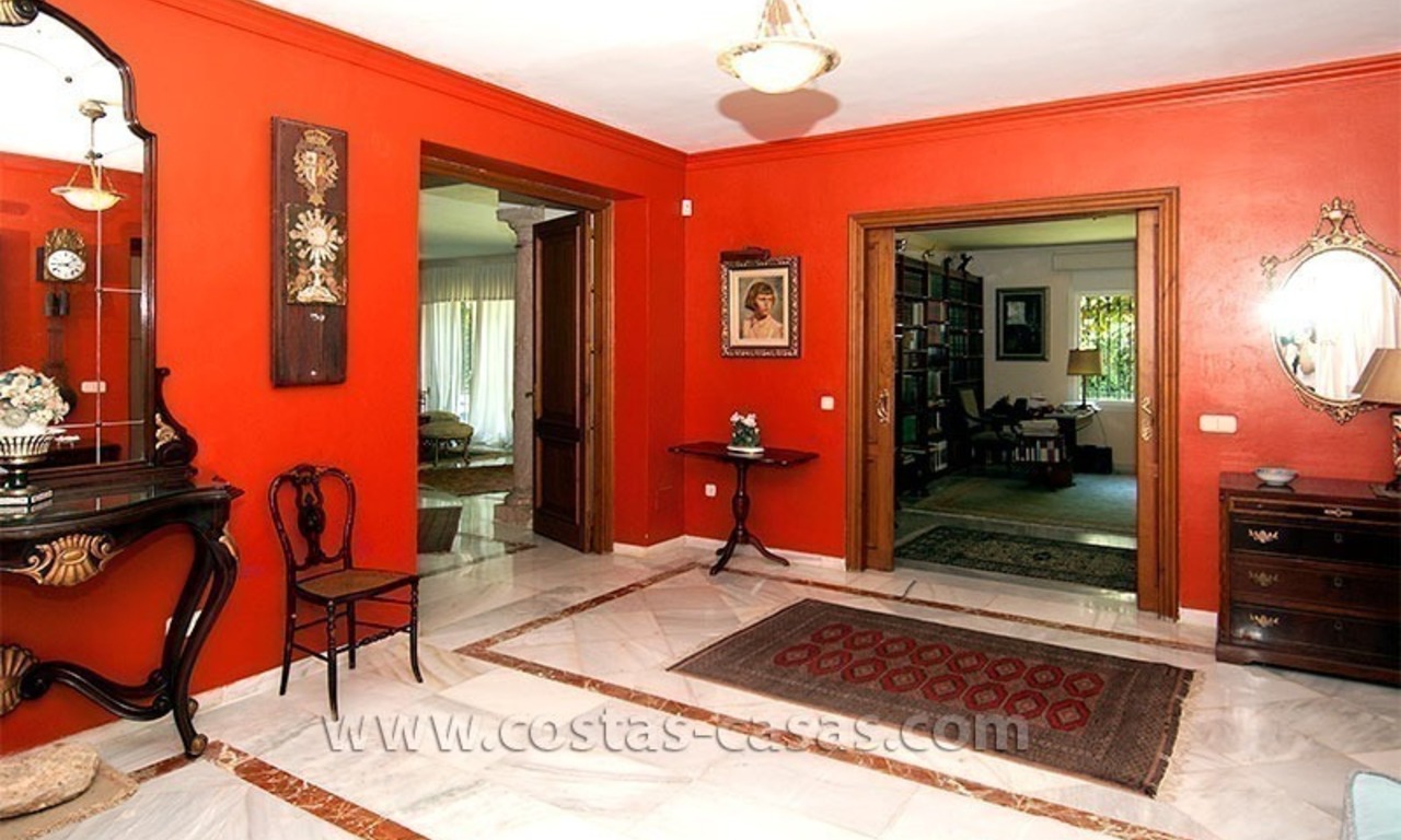 En venta: Villa en primera linea de playa, Marbella Oeste 3