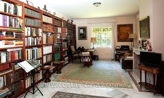 En venta: Villa en primera linea de playa, Marbella Oeste 7