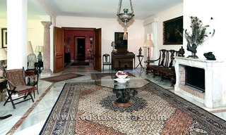 En venta: Villa en primera linea de playa, Marbella Oeste 9