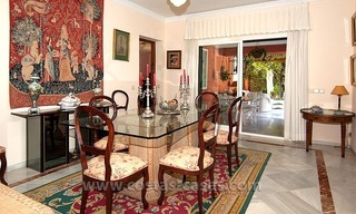 En venta: Villa en primera linea de playa, Marbella Oeste 11