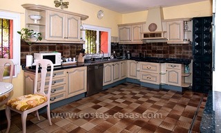 En venta: Villa en primera linea de playa, Marbella Oeste 14