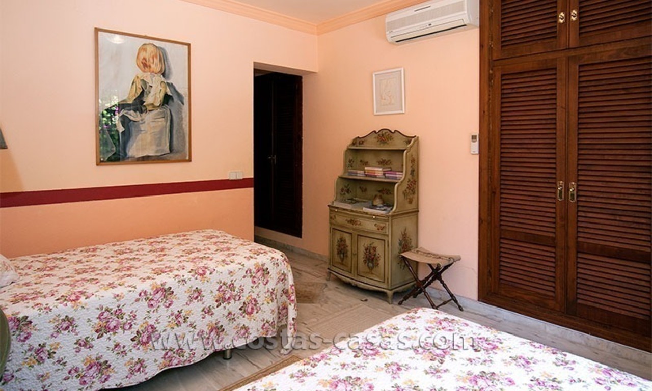 En venta: Villa en primera linea de playa, Marbella Oeste 26