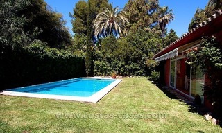 En venta: Villa en primera linea de playa, Marbella Oeste 5