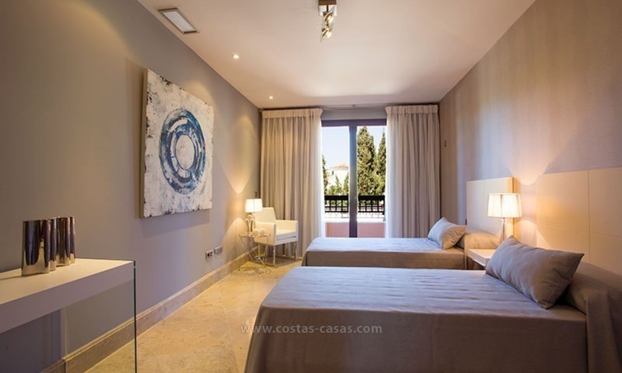 En venta: Apartmentos y aticos de lujo en primera linea de playa en Marbella - San Pedro 11