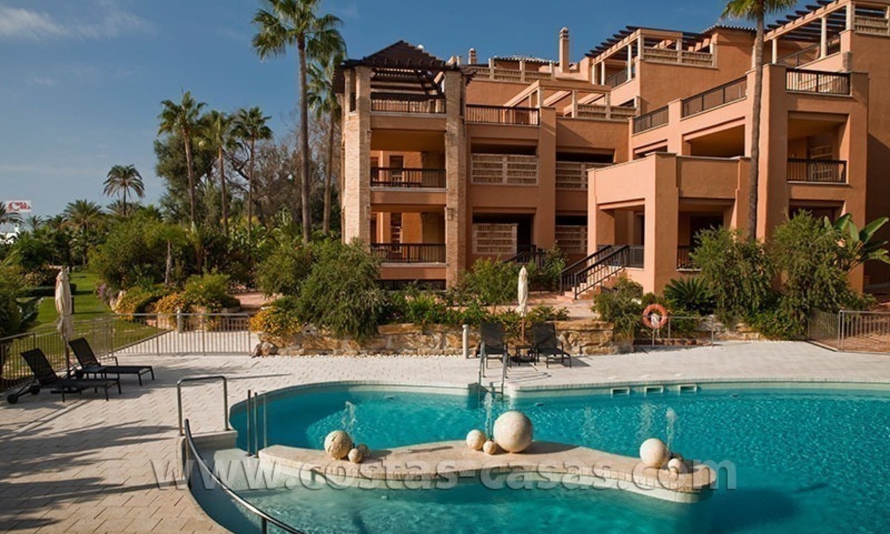 En venta: Apartmentos y aticos de lujo en primera linea de playa en Marbella - San Pedro 43